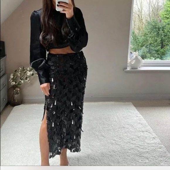 Zara Dresses & Skirts - ZARA NEW WOMAN SEQUINNED MIDI SKIRT SLIT BLACK SIZE sm REF.9081/101